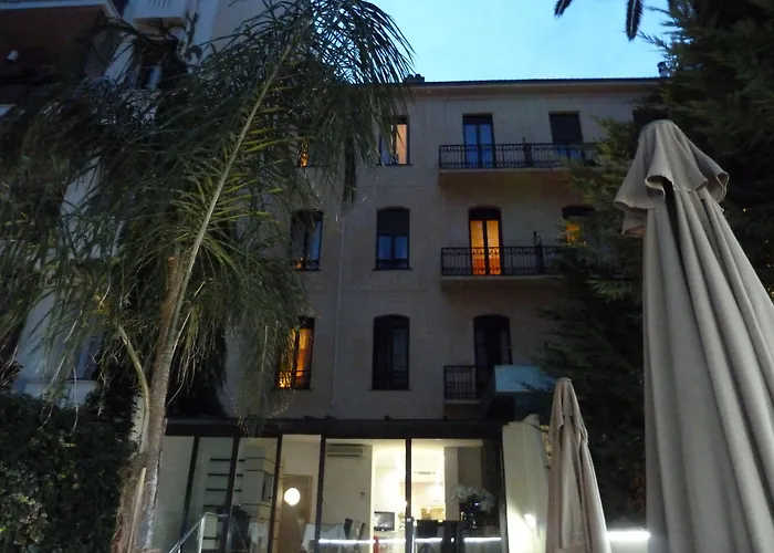 Saint Georges Hotel 4*