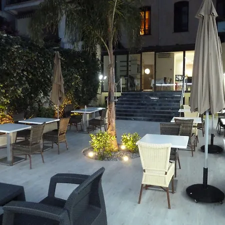 Saint Georges Hotel 4*