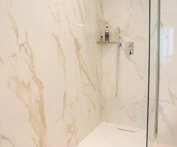 Ξενοδοχείο Saint Georges 4*